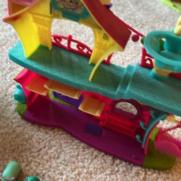 Vintagee Squinkies Clubhouse and Van Lot with 6 Figures and accessories - Picture 8 of 8